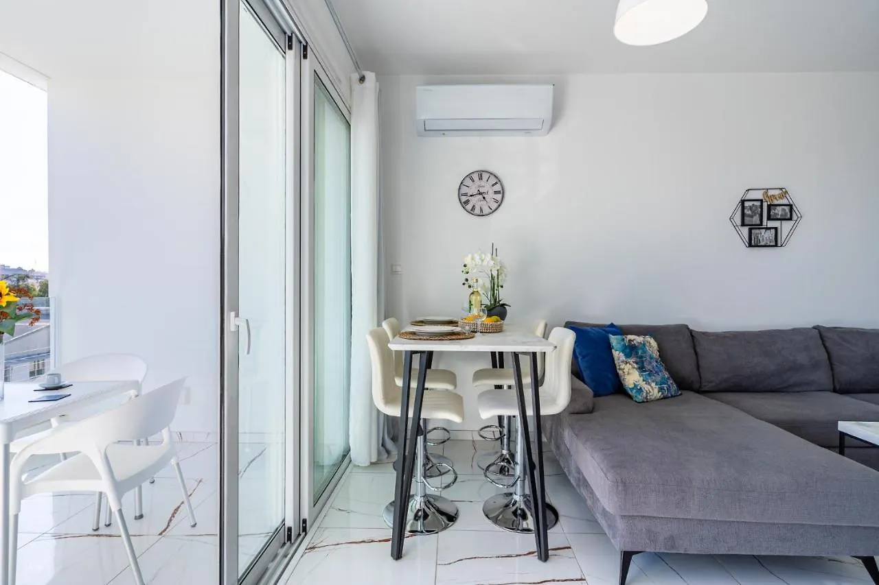 アパート La Casa 1-Br Apt In Larnacaアパートメント